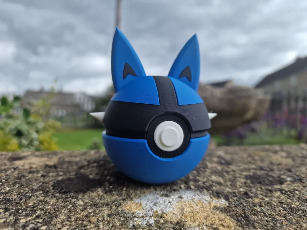 Lucario Pokeball (Pre order)
